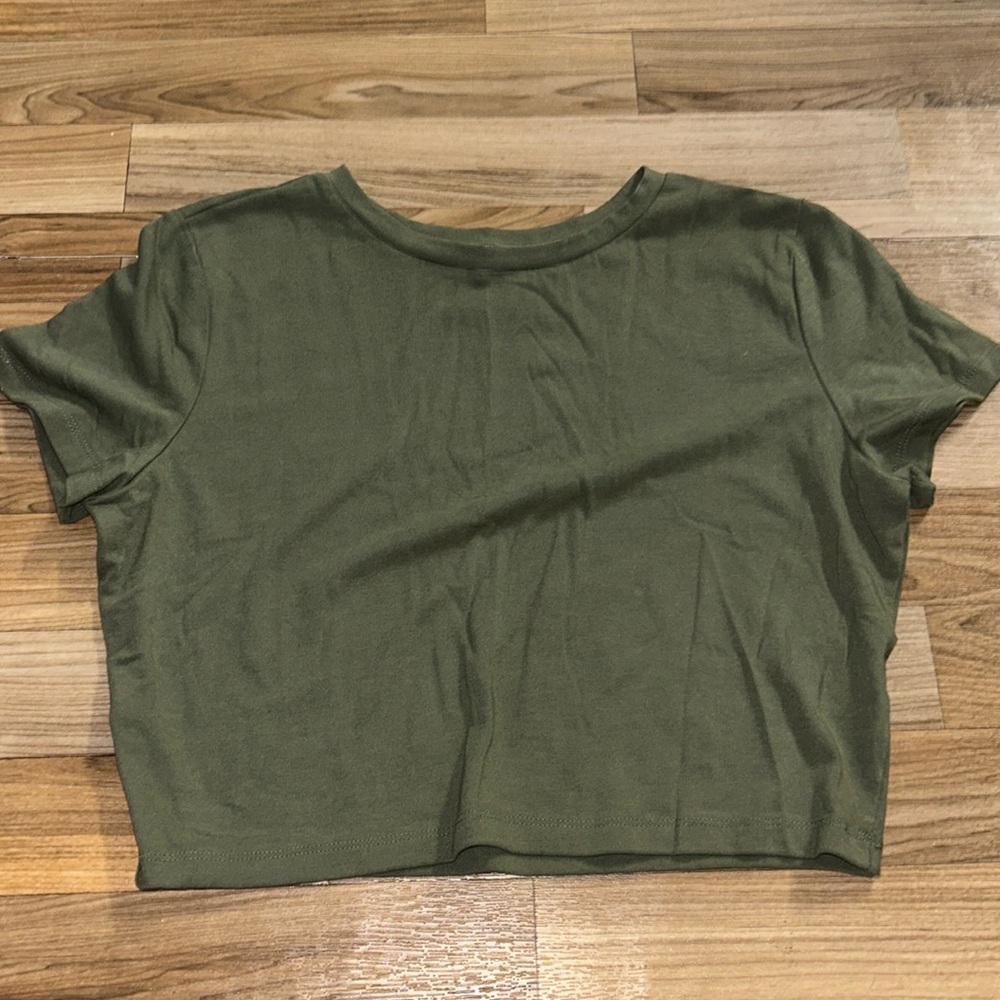 Wild fable XL crop